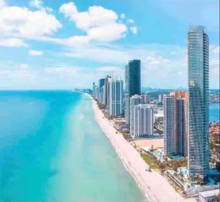 Entire Condo In Sunny Isles Sunny Isles Beach Exterior foto